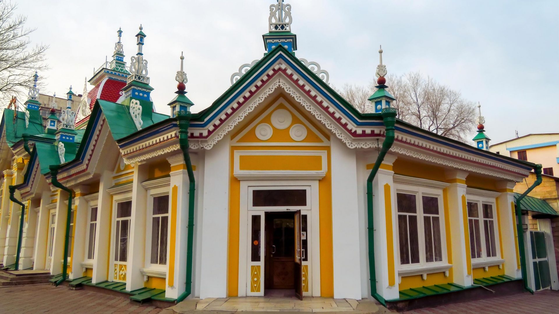 House of textile Kyzyl Tan