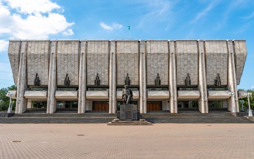 Казахский Национальный Театр Драмы Имени Мухтара Ауэзова | Bluescreen