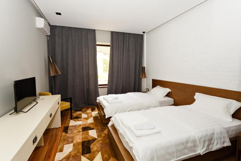 Eleven hotel & hall