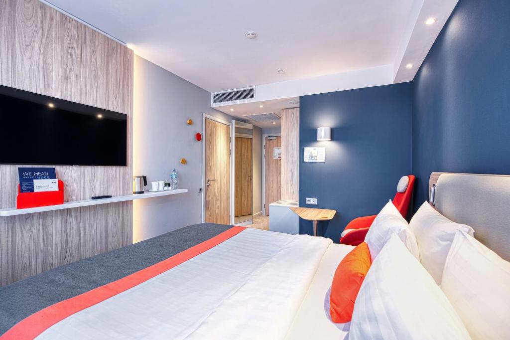 Holiday Inn Express Almaty