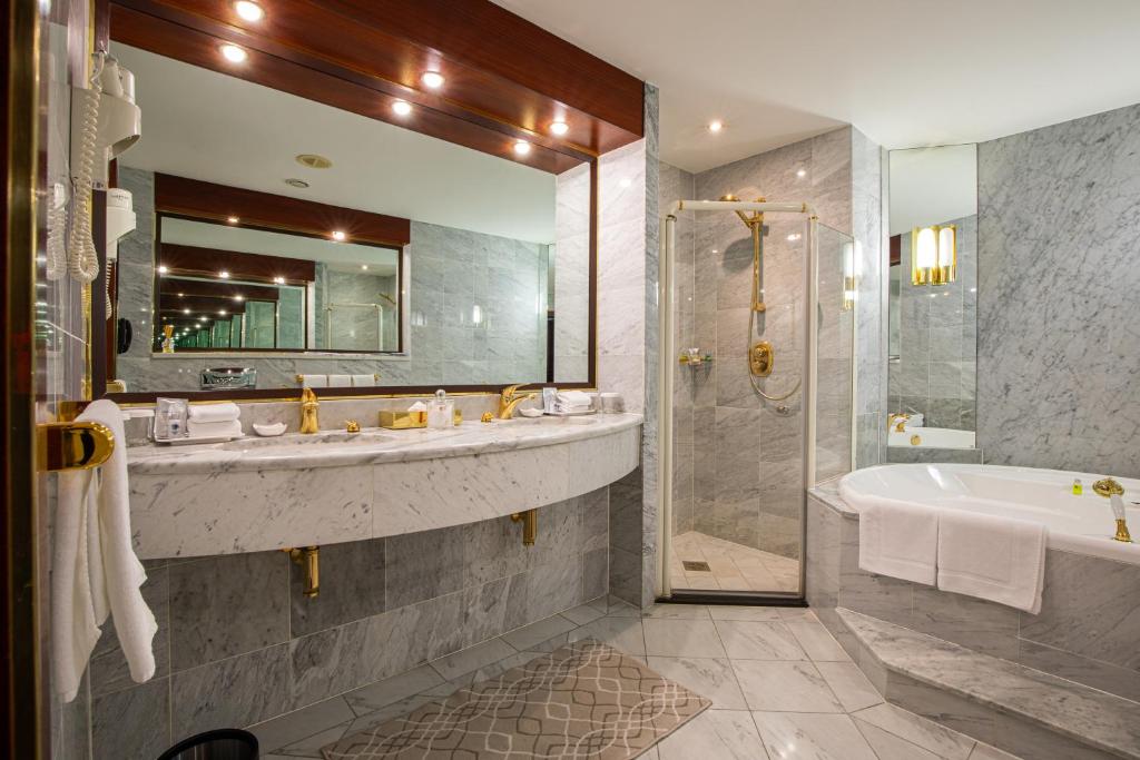 Rahat Palace Hotel