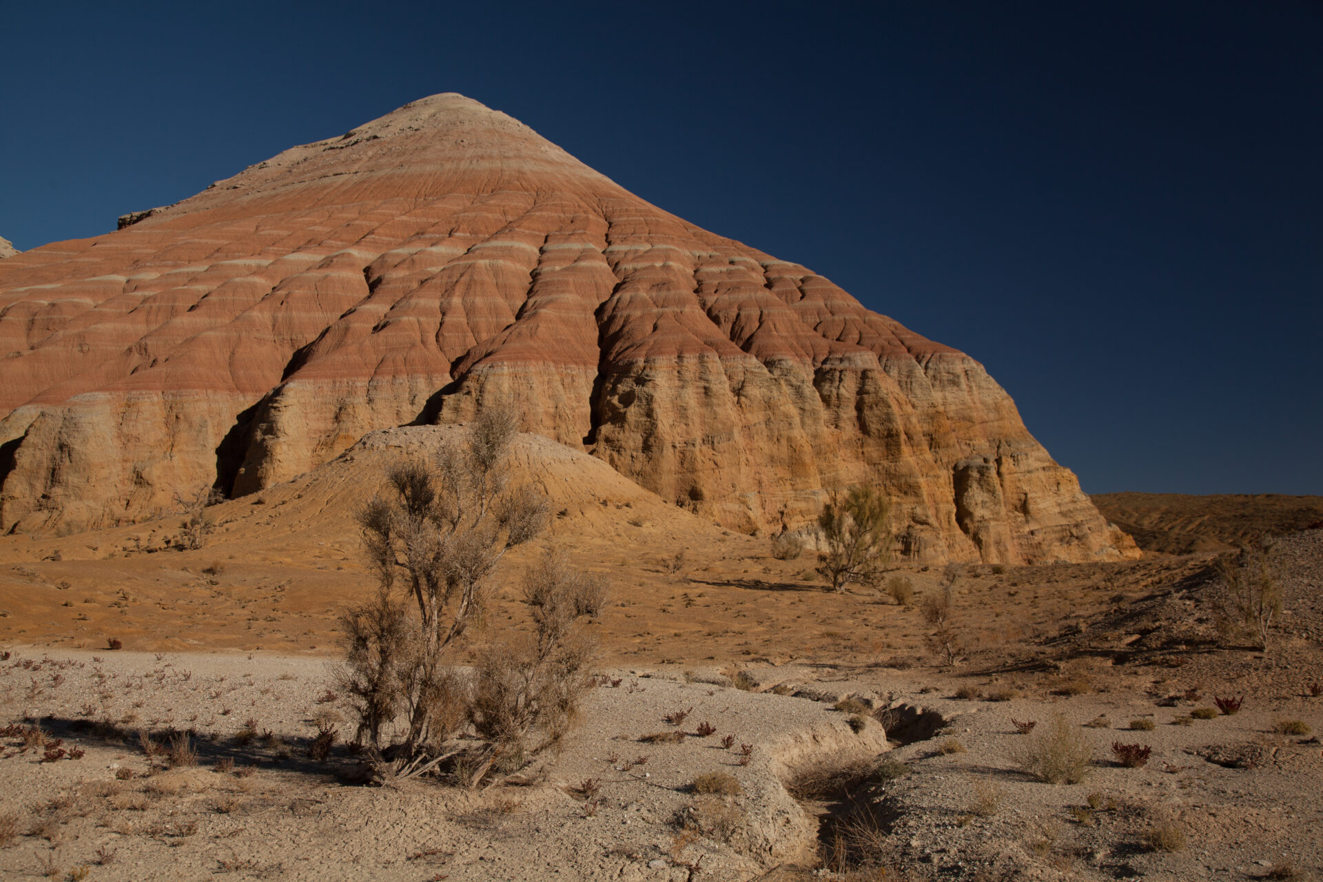 Горы Актау (Алтын-Эмель)