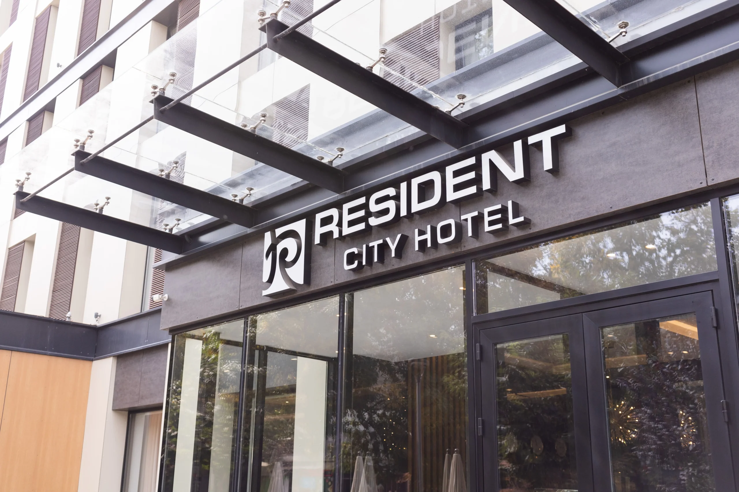 Resident City Hotel
