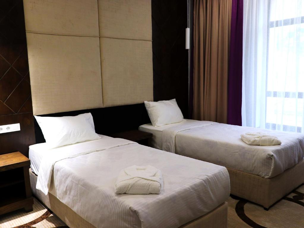 East Palace Hotel