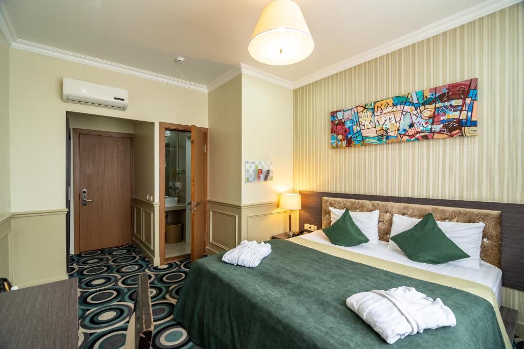Mildom Hotel