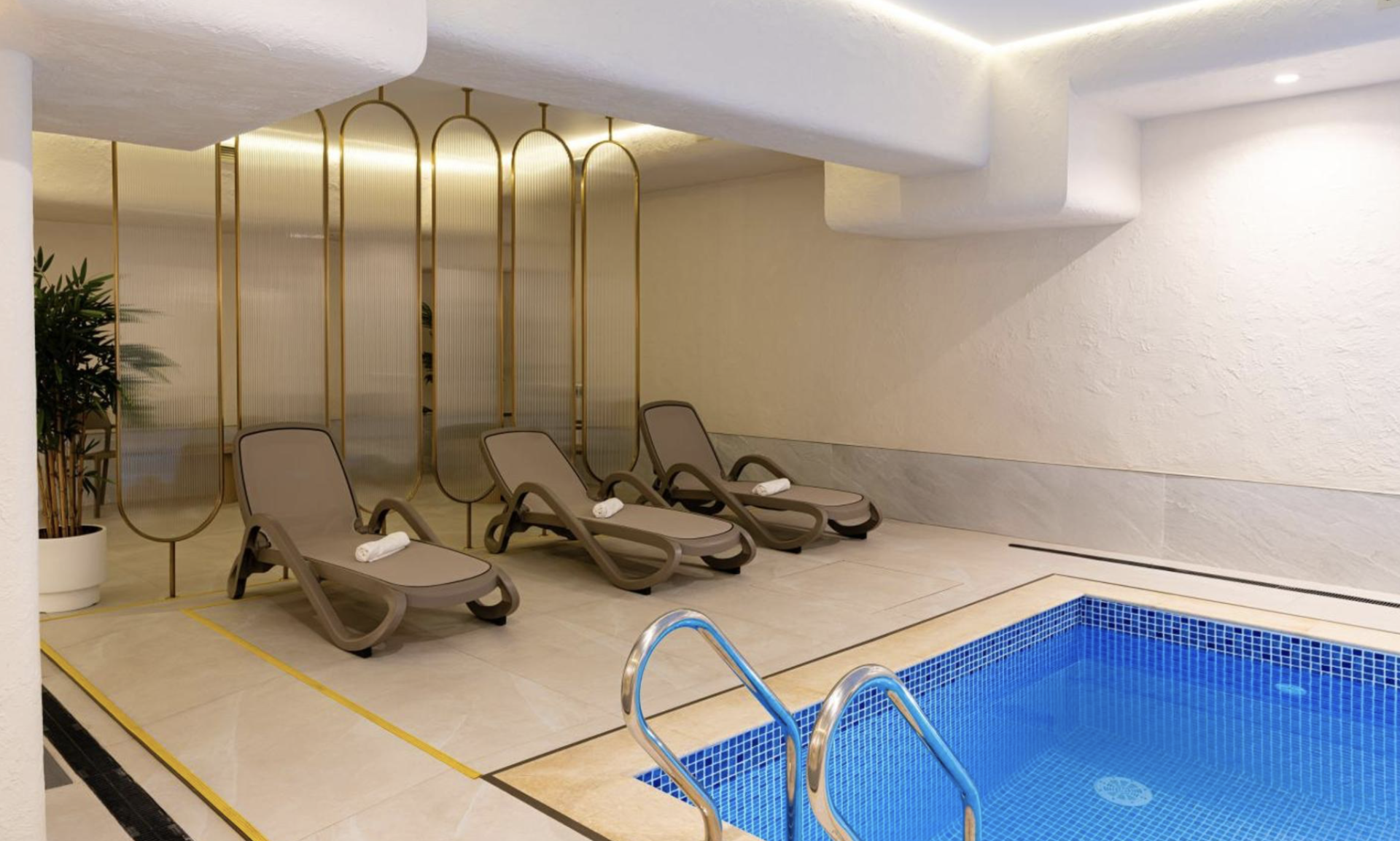 Renion City Hotel