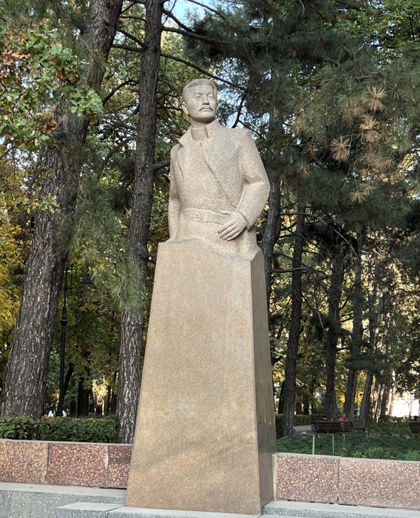 Памятник Тихону Бокину