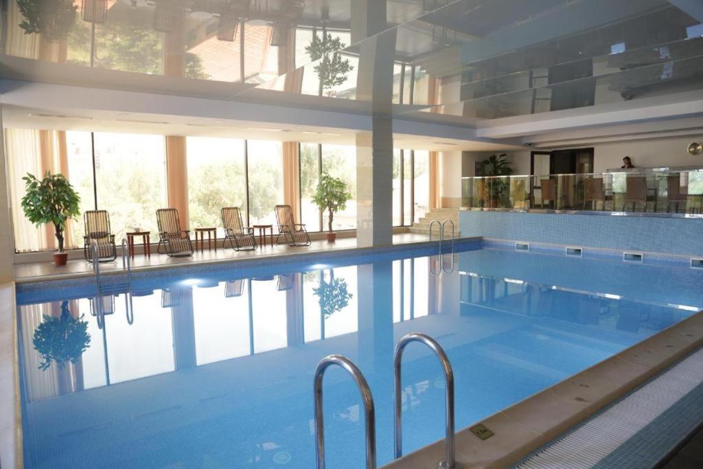Shera Inn Hotel