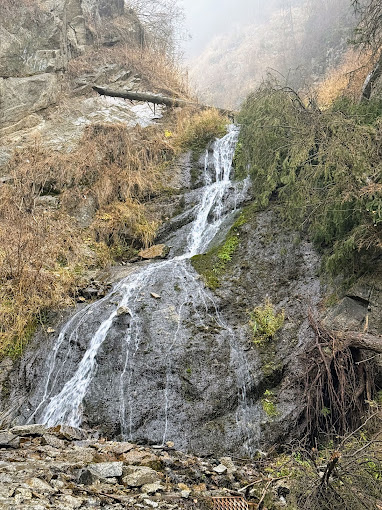 Водопад Девичьи слезы